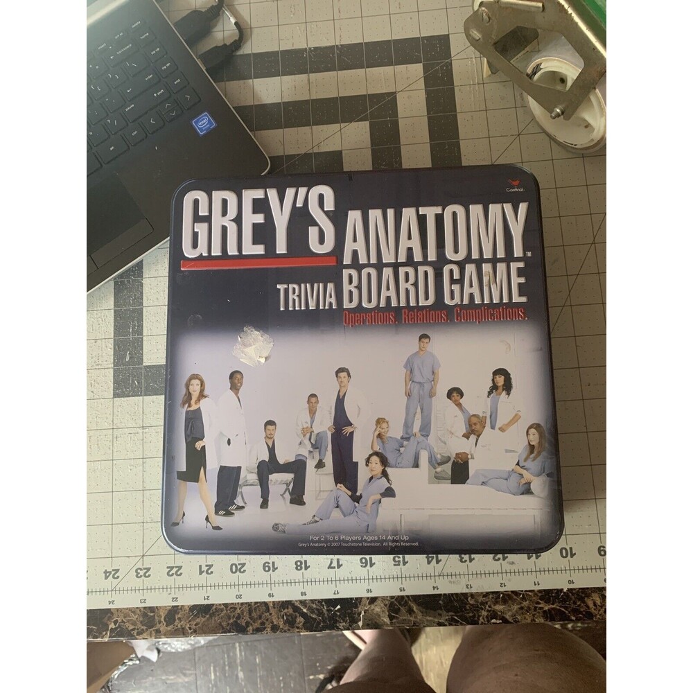 GREY'S ANATOMY TRIVIA COLLECTORS TIN 2007 Cardinal Board Game